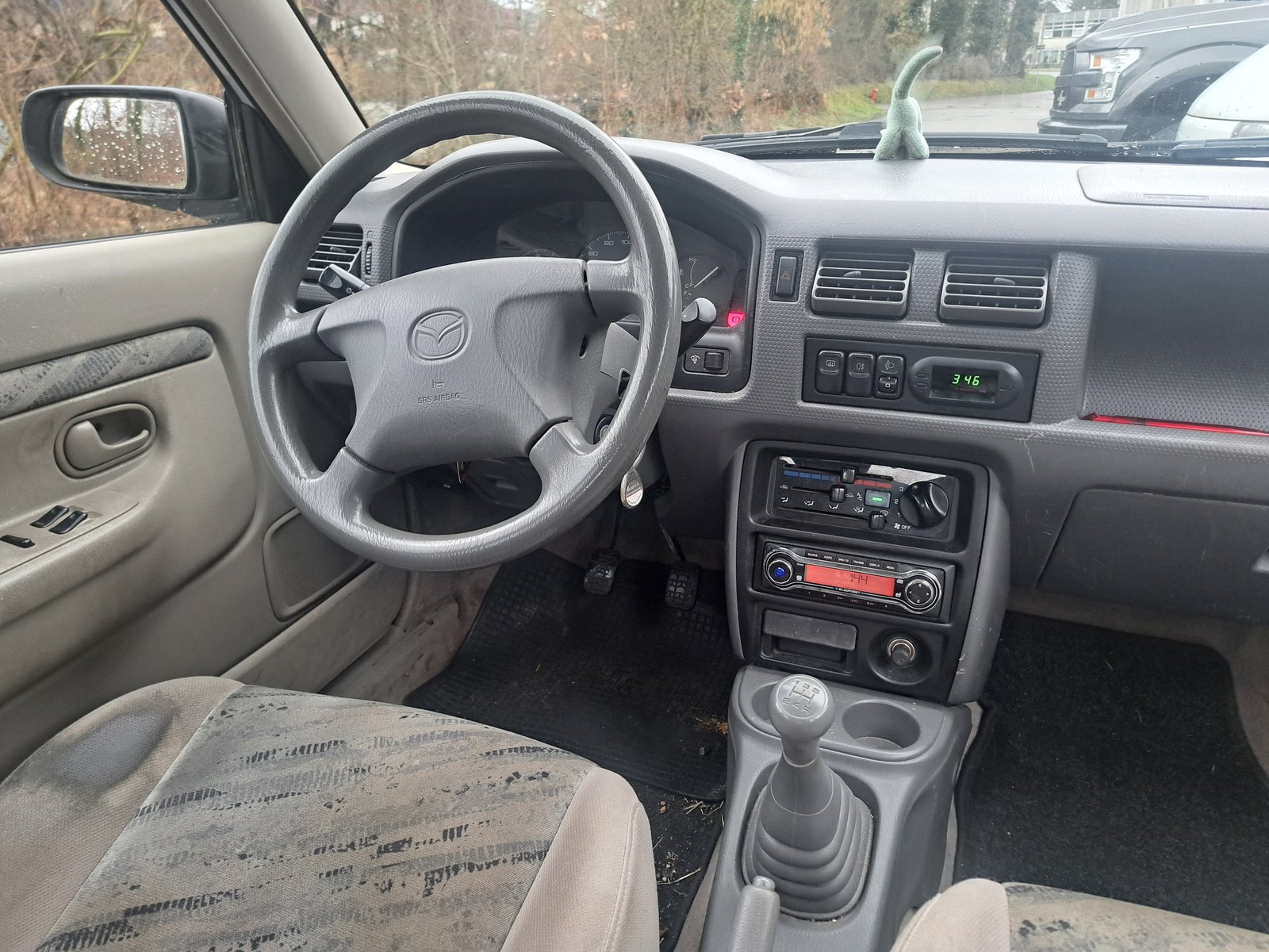 MAZDA 1.4, Petrol, Second hand / Used, Manual - 3