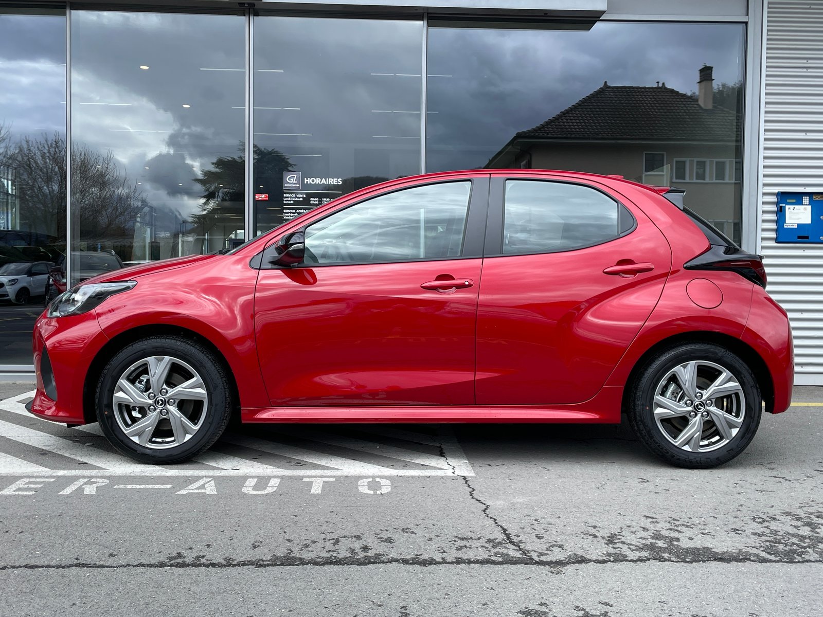 MAZDA 2 Hybrid Exclusive-line, Hybride Intégral Essence/Électricité, Voiture nouvelle, Automatique - 3