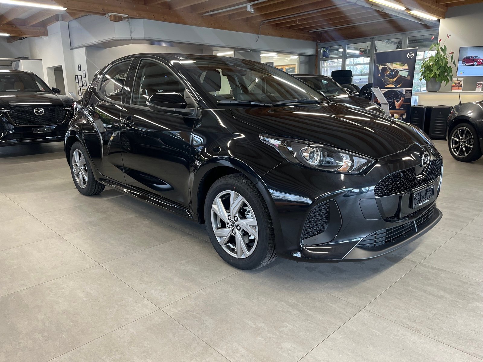MAZDA 2 Hybrid Exclusive-line