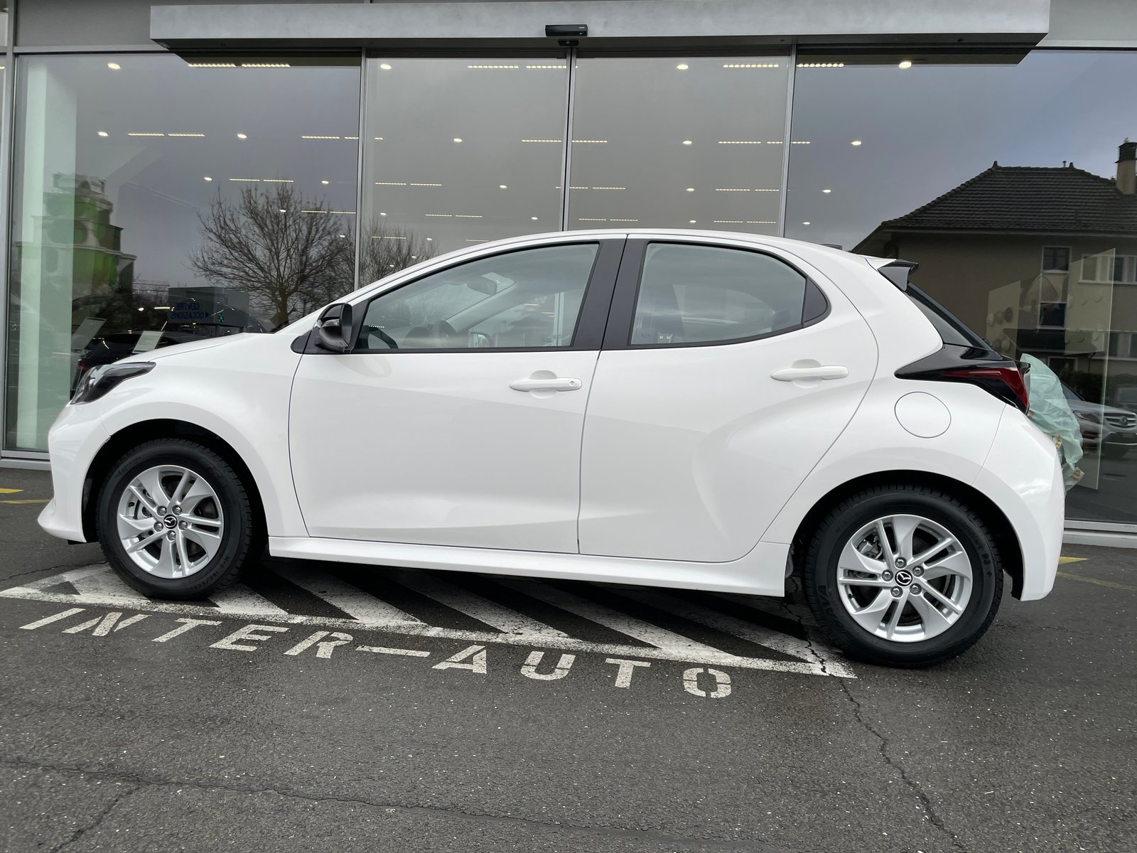 MAZDA 2 Hybrid Centre-line, Voll-Hybrid Benzin/Elektro, Neuwagen, Automatik - 3