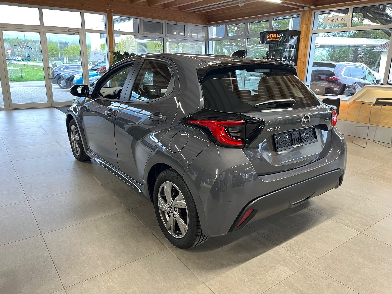 MAZDA 2 Hybrid Exclusive-line, Hybride Integrale Benzina/Elettrica, Auto nuove, Automatico - 7