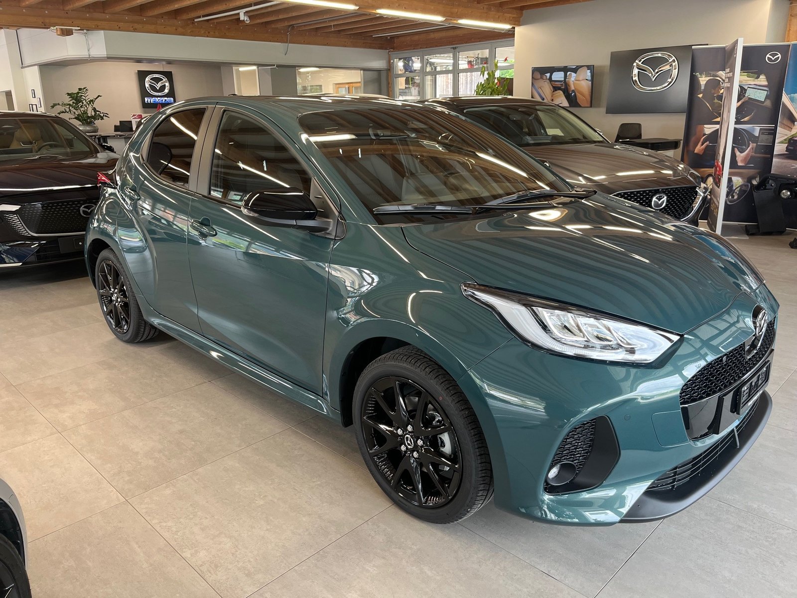 MAZDA 2 Hybrid Homura