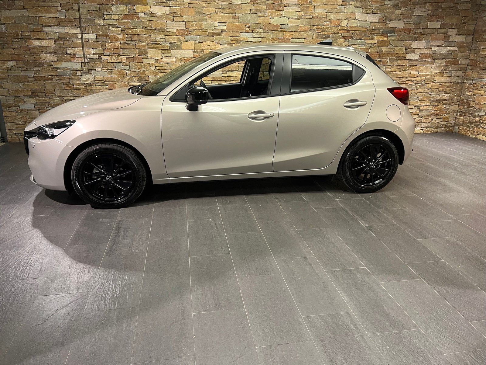 MAZDA 2 SKYACTIV-G 90 Homura Automat, Essence, Occasion / Utilisé, Automatique - 3