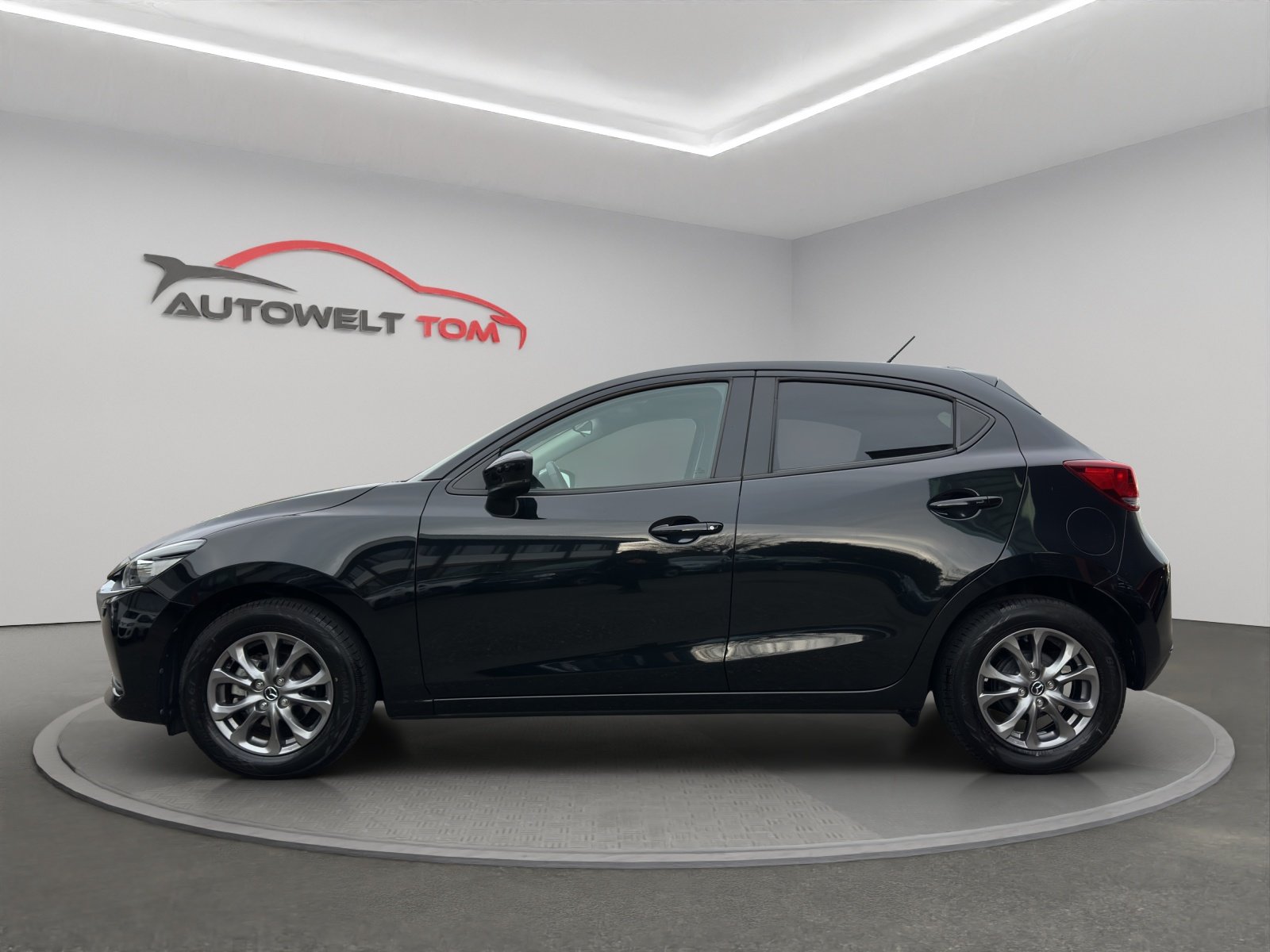 MAZDA 2 SKYACTIV-G 90 Ambition Plus, Petrol, Second hand / Used, Manual - 2