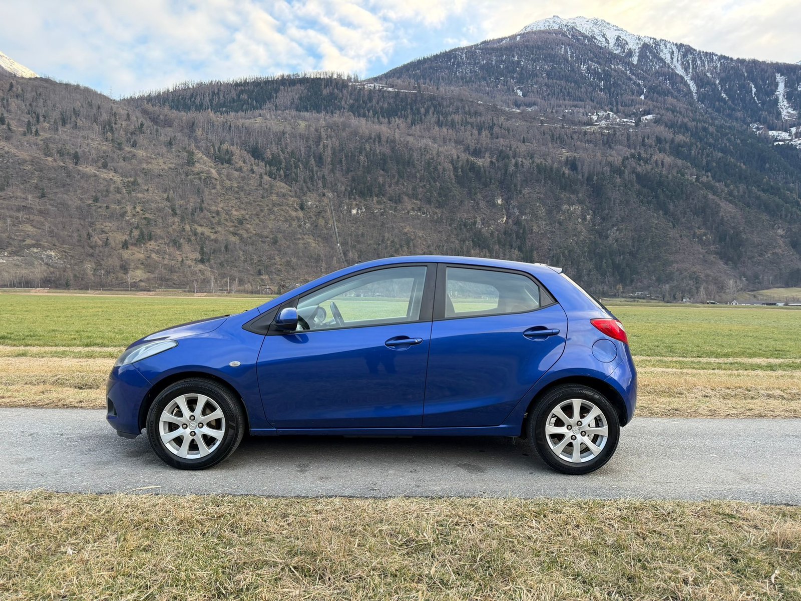 MAZDA 2 1.3i 16V Exclusive, Essence, Occasion / Utilisé, Manuelle - 4
