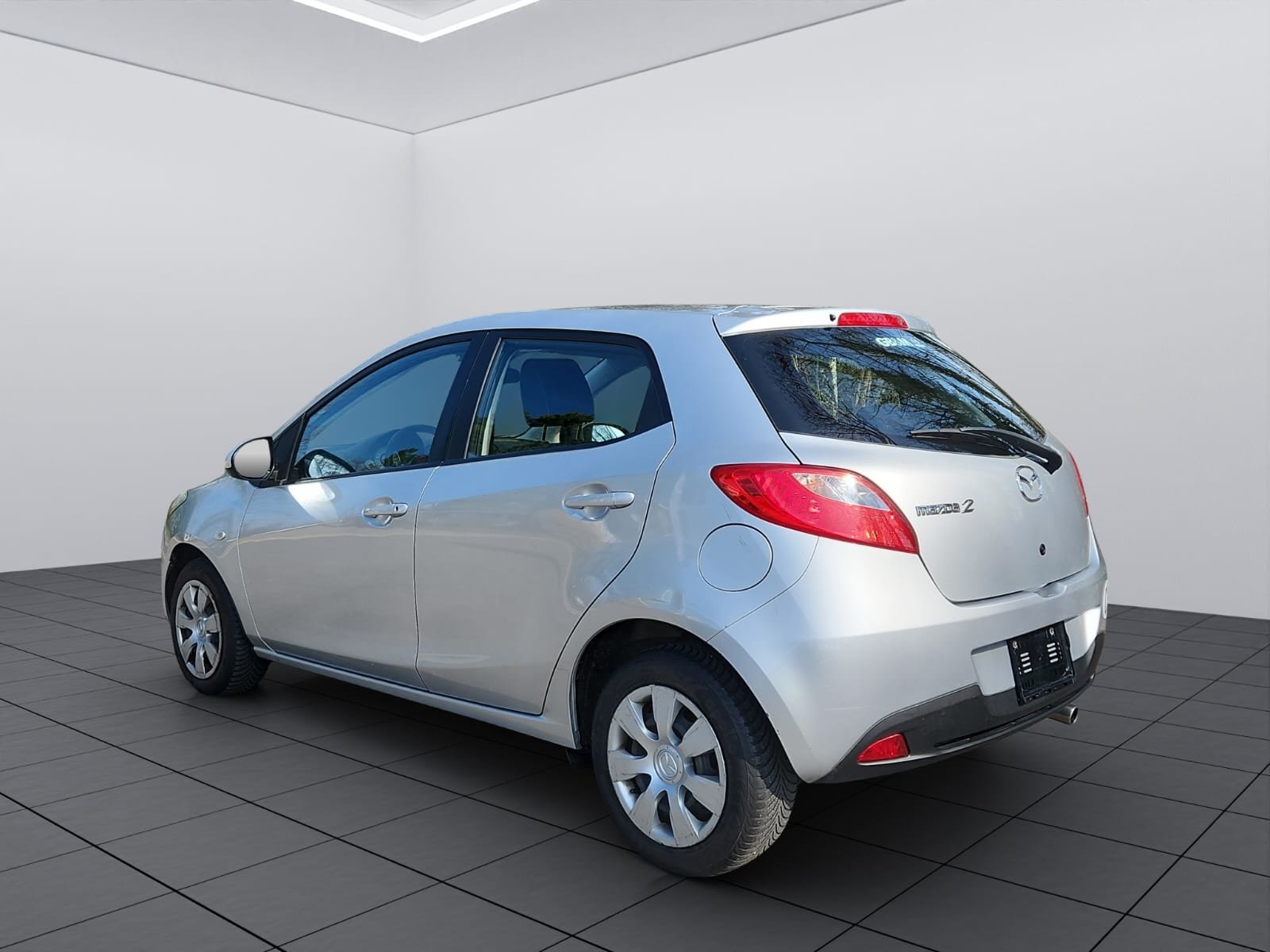 MAZDA 2 1.3i 16V Exclusive, Petrol, Second hand / Used, Manual - 5