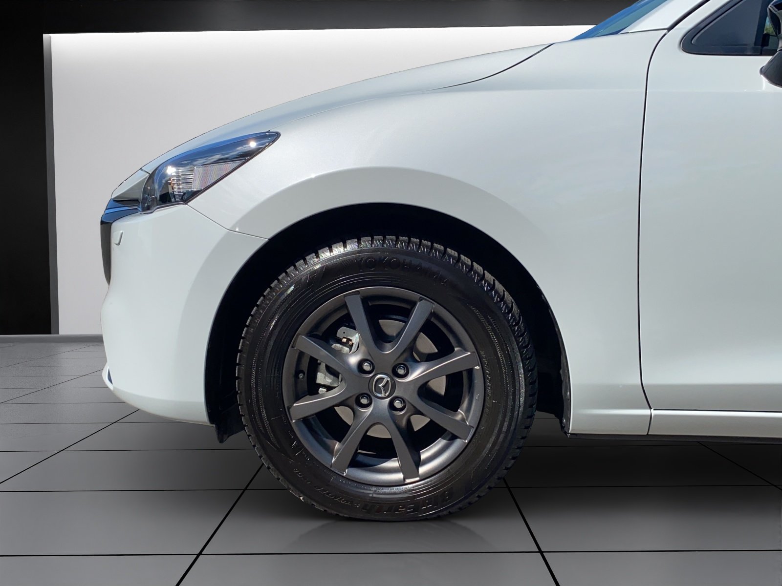 MAZDA 2 SKYACTIV-G 90 Homura Aka Automat, Benzin, Occasion / Gebraucht, Automatik - 4