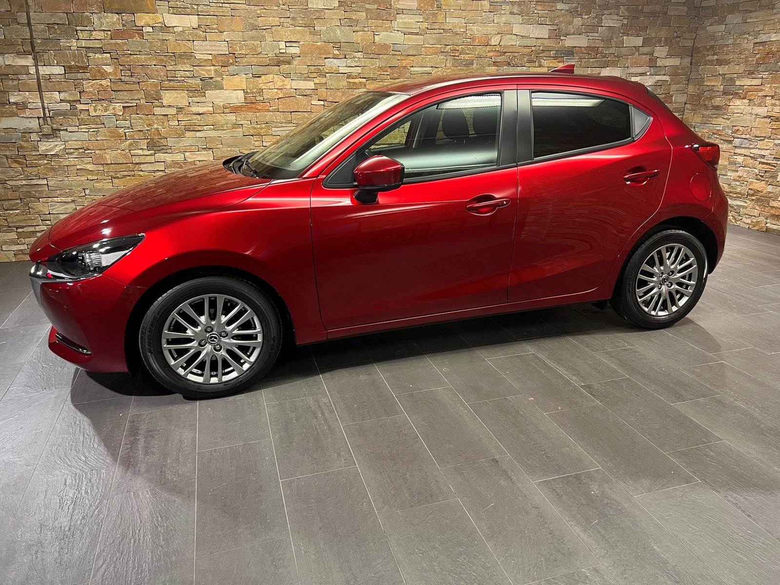 MAZDA 2 SKYACTIV-G 90 Revolution Automat, Essence, Occasion / Utilisé, Automatique - 3