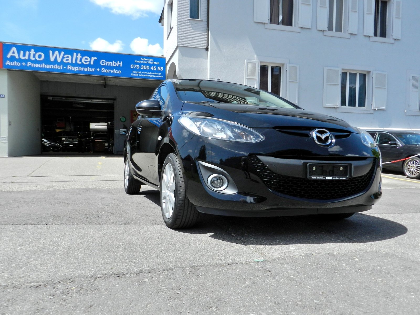 MAZDA 2 1.3i 16V Exclusive, Petrol, Second hand / Used, Manual - 3