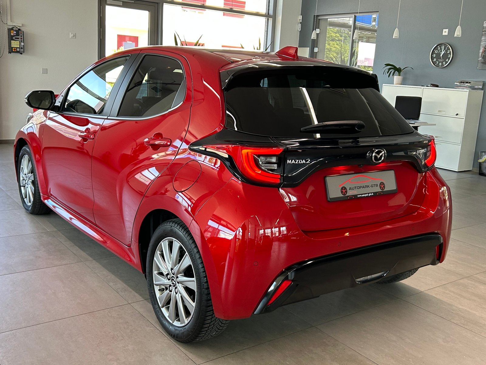 MAZDA 2 Hybrid Select, Full-Hybrid Petrol/Electric, Second hand / Used, Automatic - 7