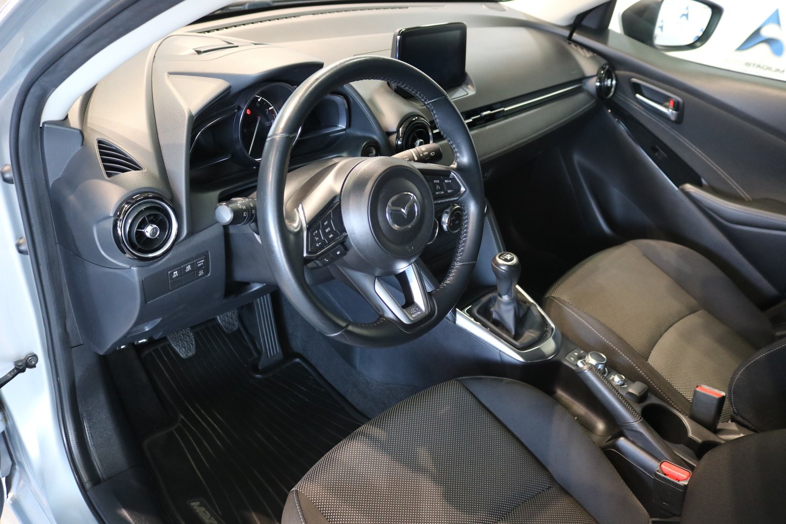 MAZDA 2 SKYACTIV-G 115 Revolution, Benzin, Occasion / Gebraucht, Handschaltung - 3