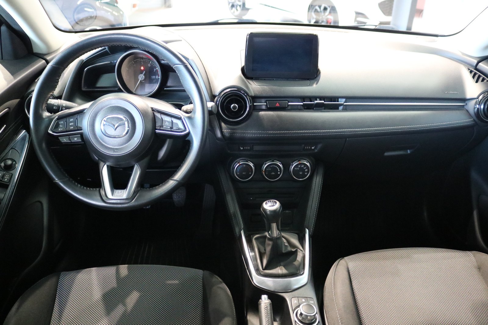 MAZDA 2 SKYACTIV-G 115 Revolution, Benzin, Occasion / Gebraucht, Handschaltung - 4
