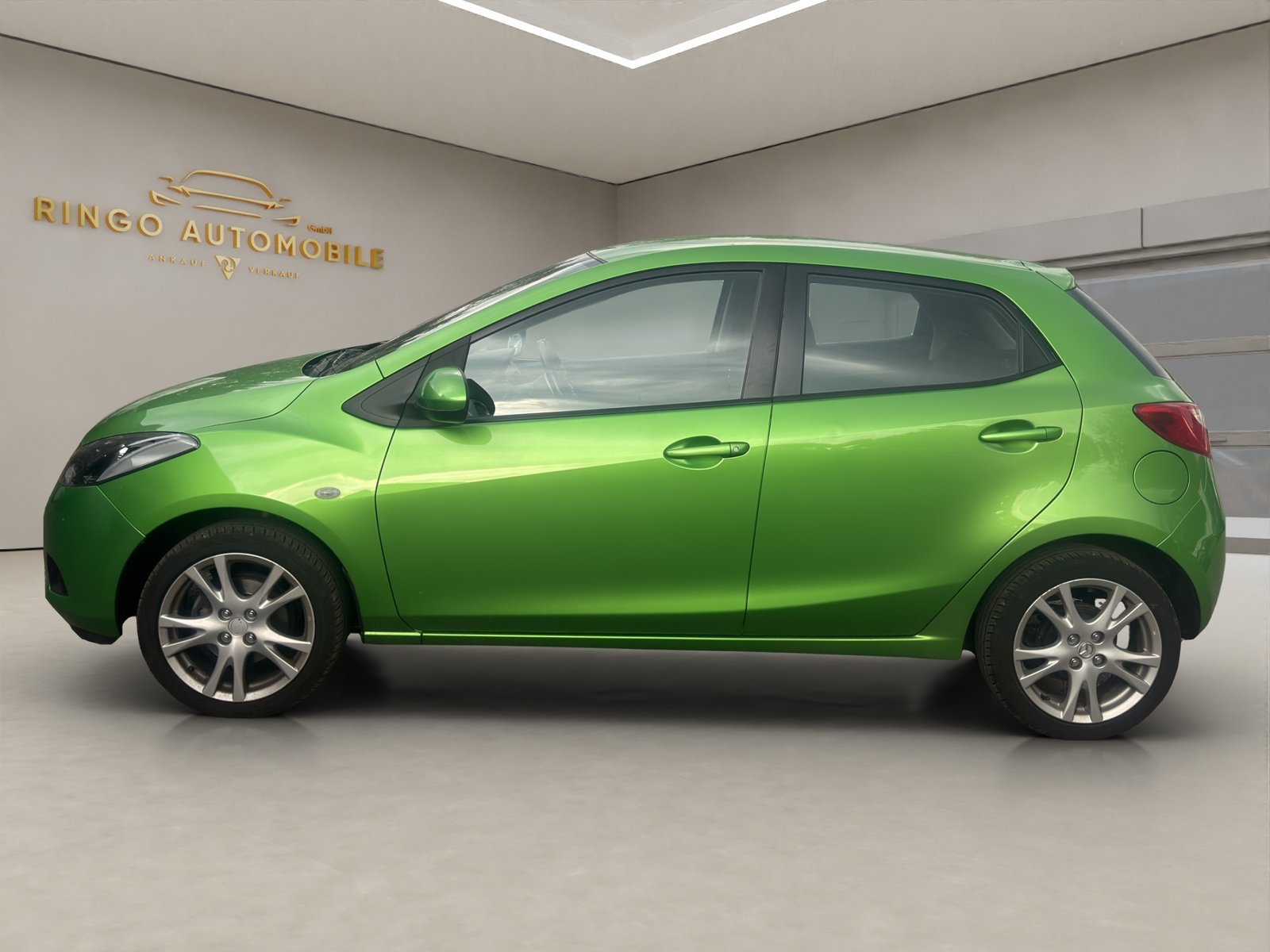MAZDA 2 1.3i 16V Exclusive, Petrol, Second hand / Used, Manual - 4