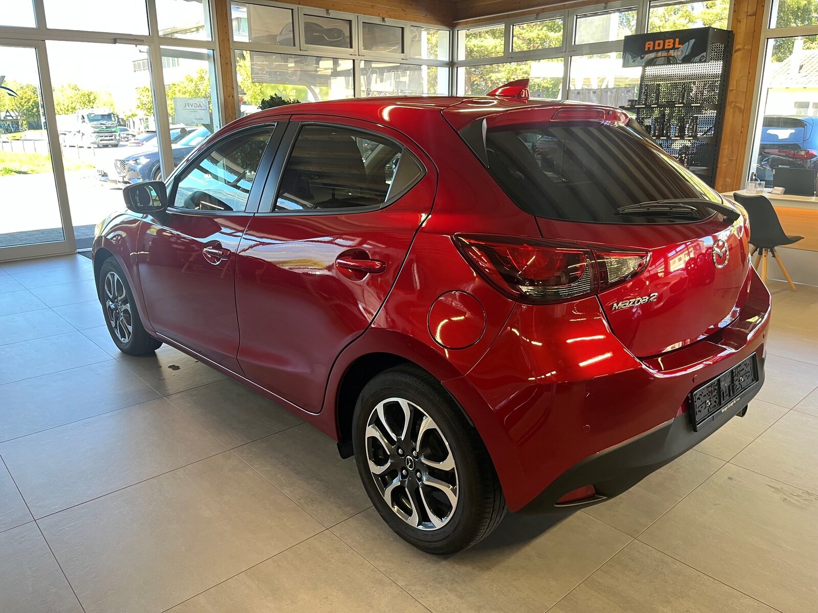 MAZDA 2 SKYACTIV-G 115 Revolution, Essence, Occasion / Utilisé, Manuelle - 5