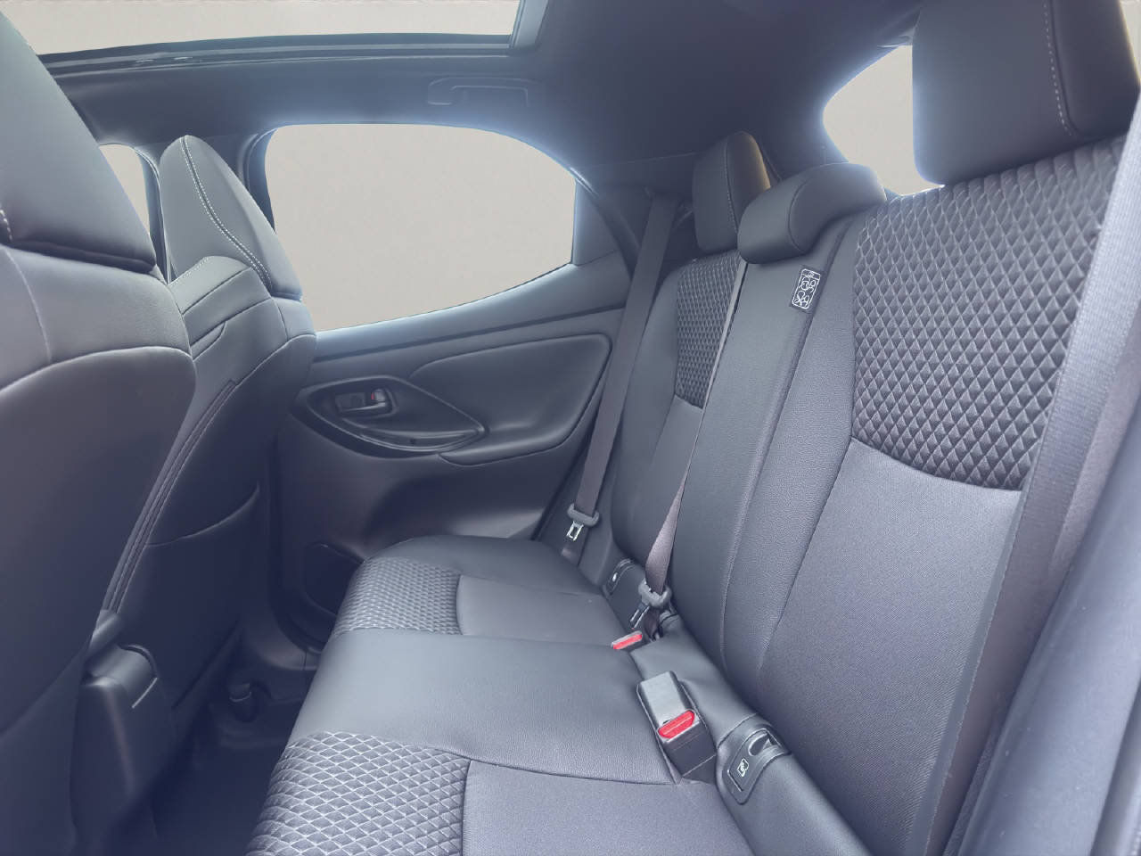MAZDA 2 1.5 Hybrid 116 PS Homura PLUS, Full-Hybrid Petrol/Electric, New car, Automatic - 7