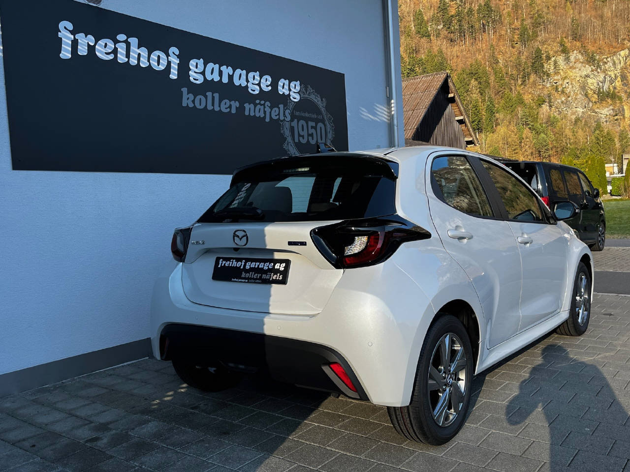 MAZDA 2 1.5 Hybrid Exclusive-Line, Full-Hybrid Petrol/Electric, New car, Automatic - 4