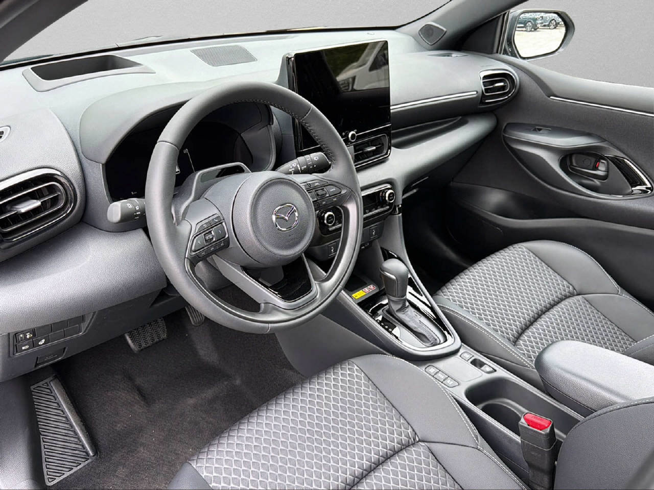 MAZDA 2 1.5 Hybrid Homura Plus, Hybride Intégral Essence/Électricité, Voiture nouvelle, Automatique - 5