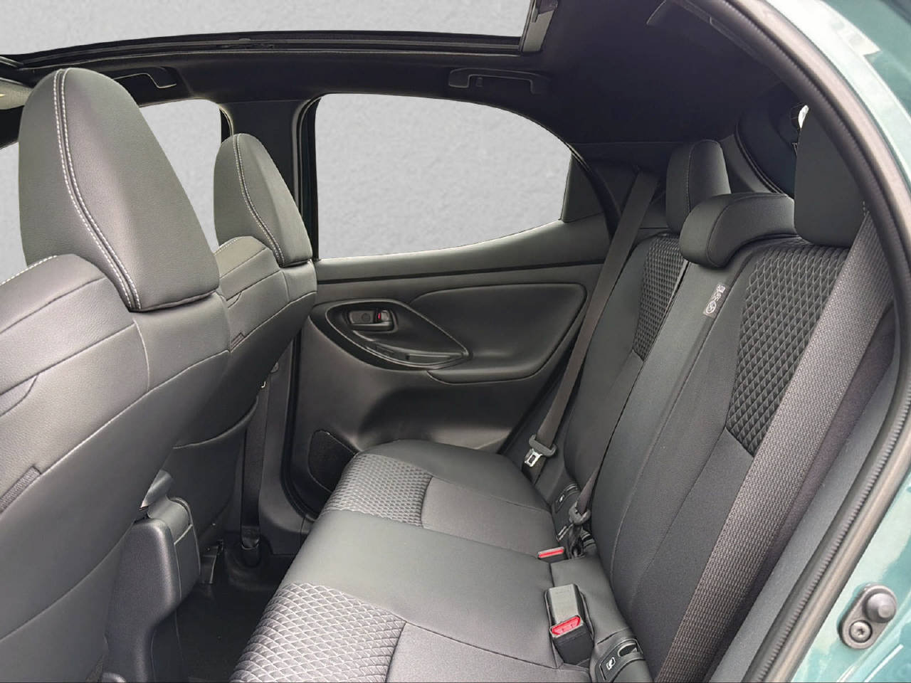 MAZDA 2 1.5 Hybrid Homura Plus, Hybride Intégral Essence/Électricité, Voiture nouvelle, Automatique - 7