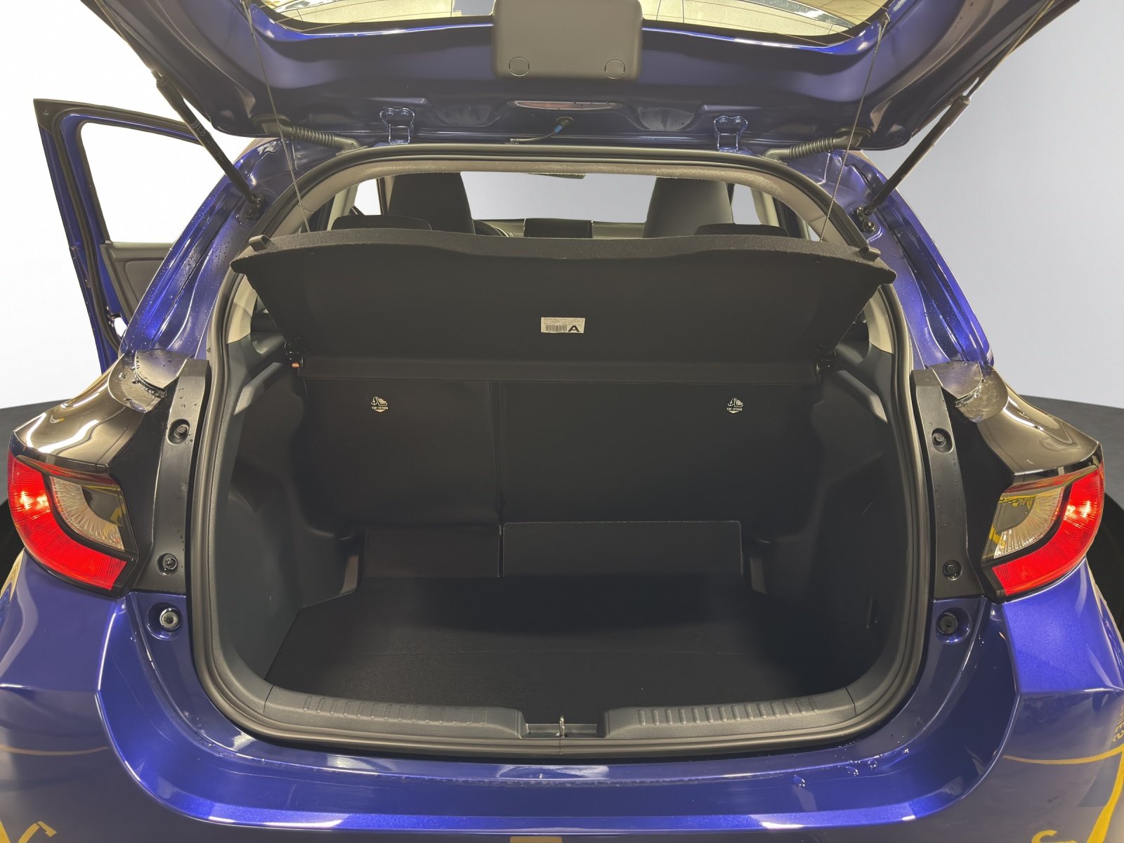 MAZDA 2 Hybrid Prime-line, Petrol, New car, Automatic - 6