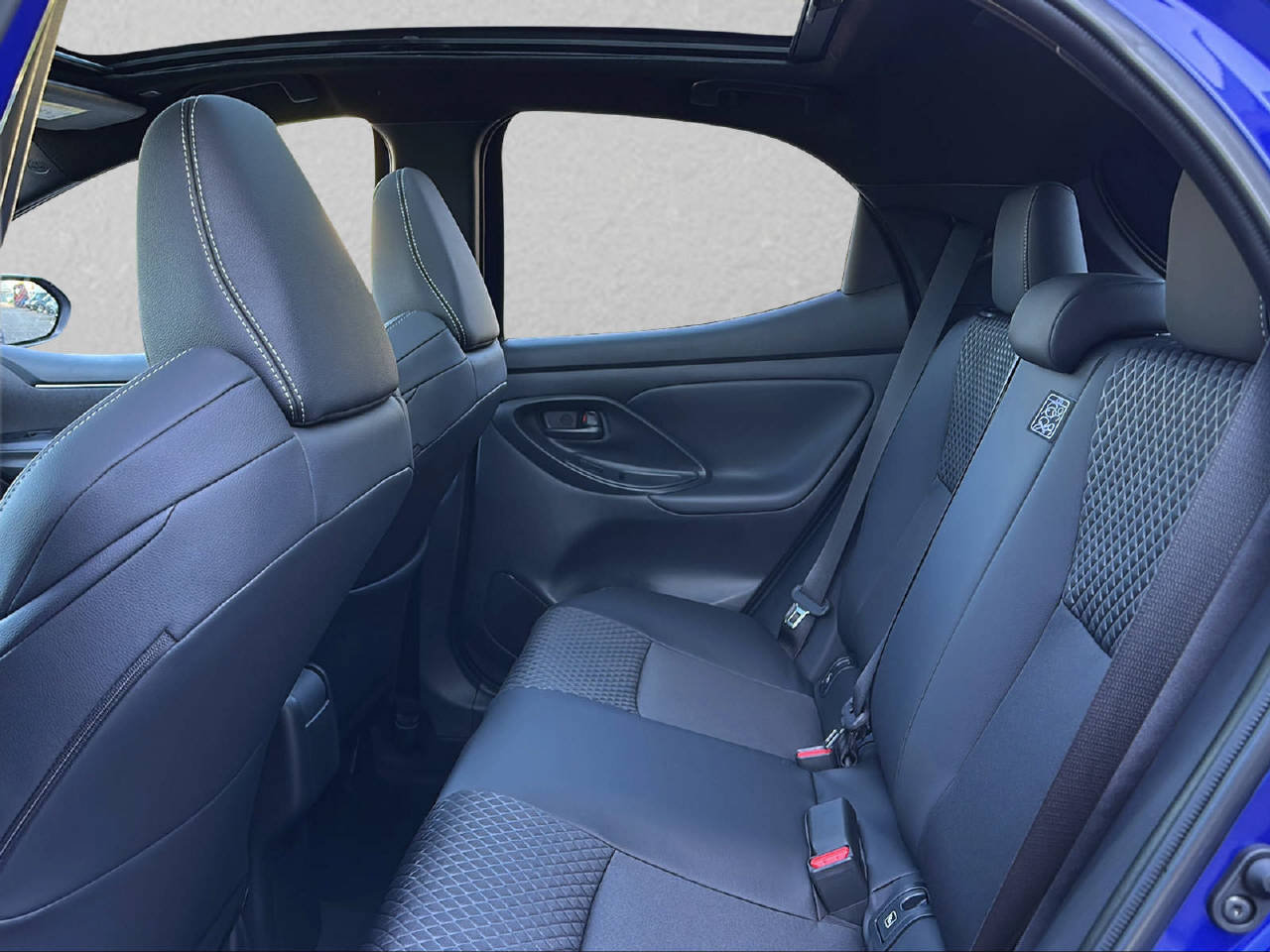 MAZDA 2 1.5 Hybrid Homura Plus, Hybride Intégral Essence/Électricité, Voiture nouvelle, Automatique - 7