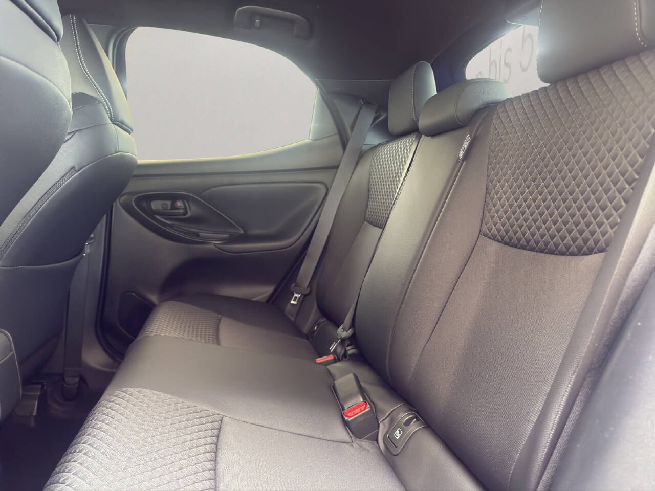 MAZDA 2 1.5 Hybrid 116 PS Homura, Full-Hybrid Petrol/Electric, New car, Automatic - 7