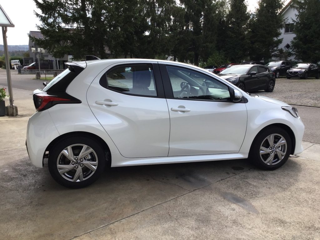 MAZDA 2 92PS Hybrid Exclusive-Line, Full-Hybrid Petrol/Electric, New car, Automatic - 2