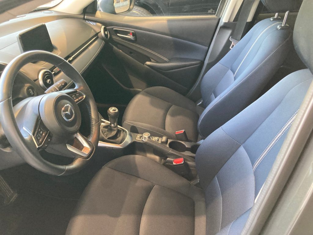MAZDA 2 1.5 90 Revolution, Benzin, Occasion / Gebraucht, Handschaltung - 4