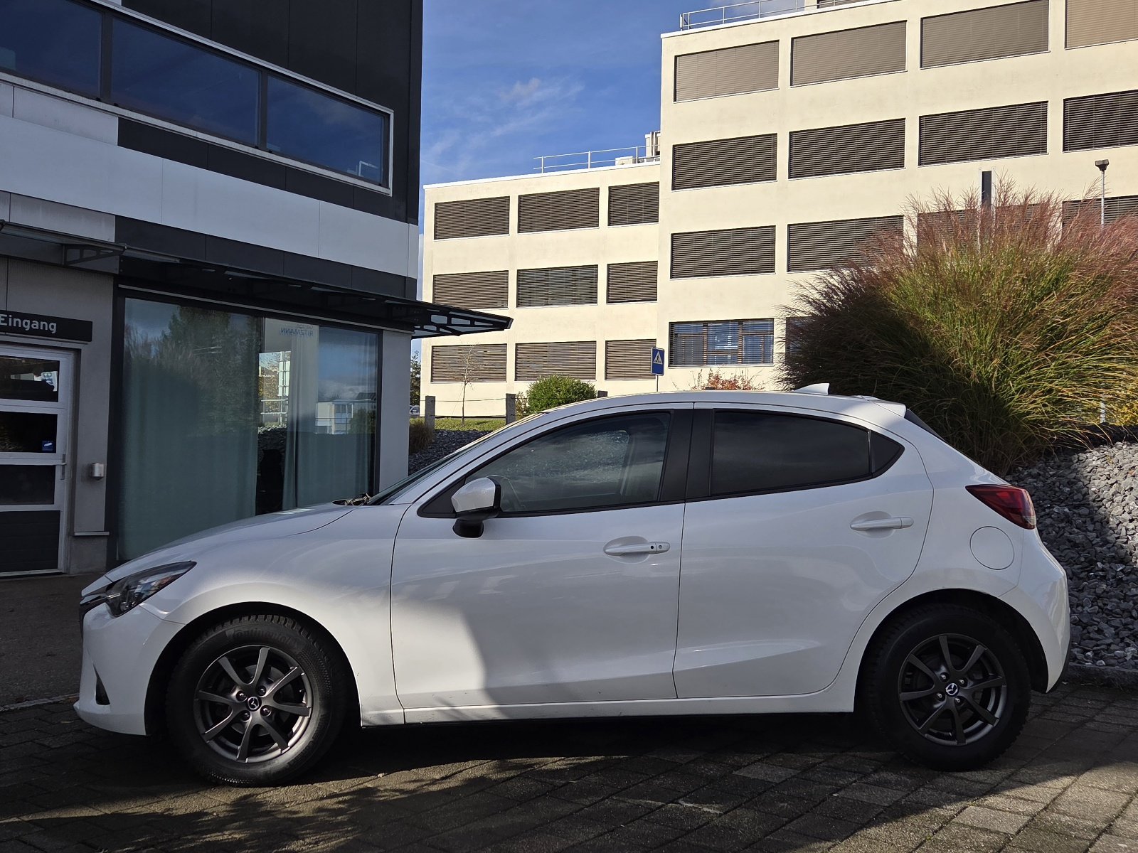 MAZDA 2 1.5 90 Revolution, Petrol, Second hand / Used, Automatic - 2