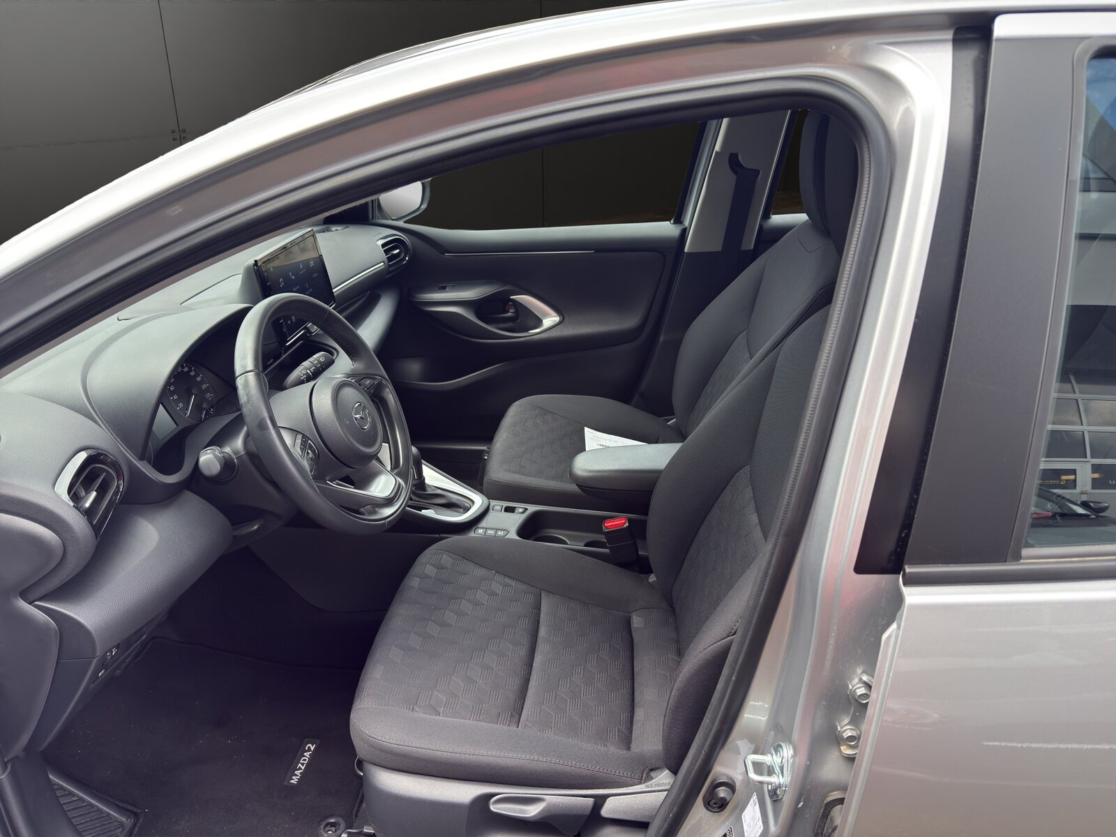 MAZDA 2 Hybrid Centre-line, Essence, Occasion / Utilisé, Automatique - 6