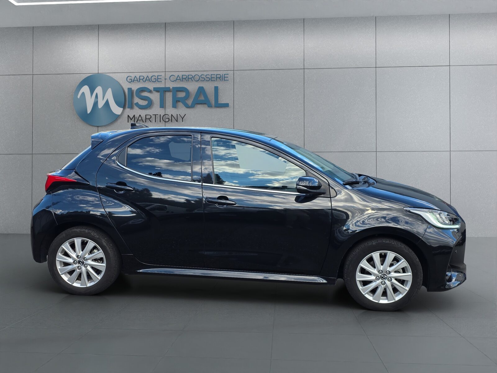 MAZDA 2 1.5 Hybrid Select, Voll-Hybrid Benzin/Elektro, Occasion / Gebraucht, Automatik - 6
