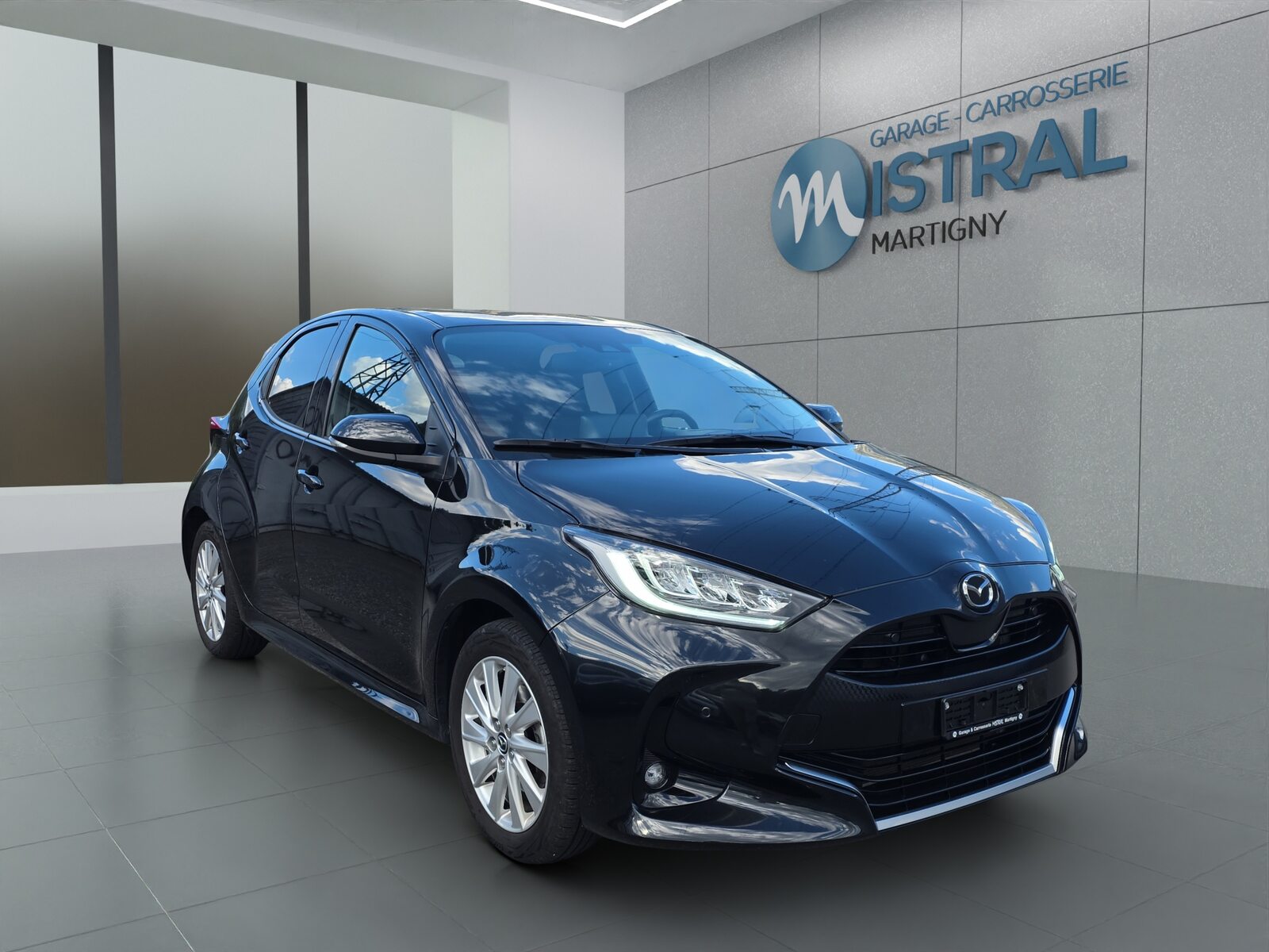 MAZDA 2 1.5 Hybrid Select, Voll-Hybrid Benzin/Elektro, Occasion / Gebraucht, Automatik - 7