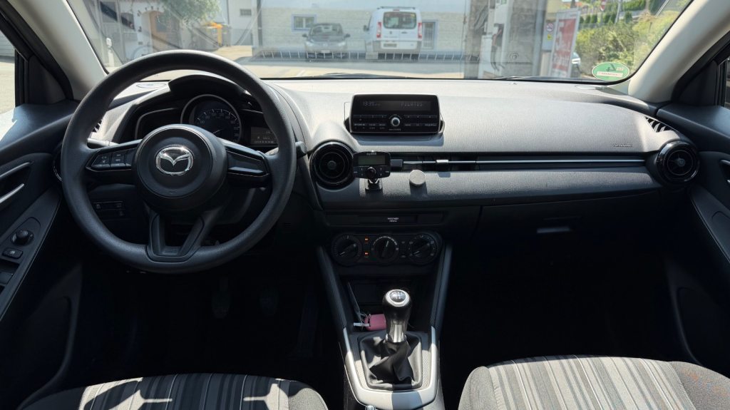 MAZDA 2 1.5 Challenge, Benzin, Occasion / Gebraucht, Handschaltung - 3