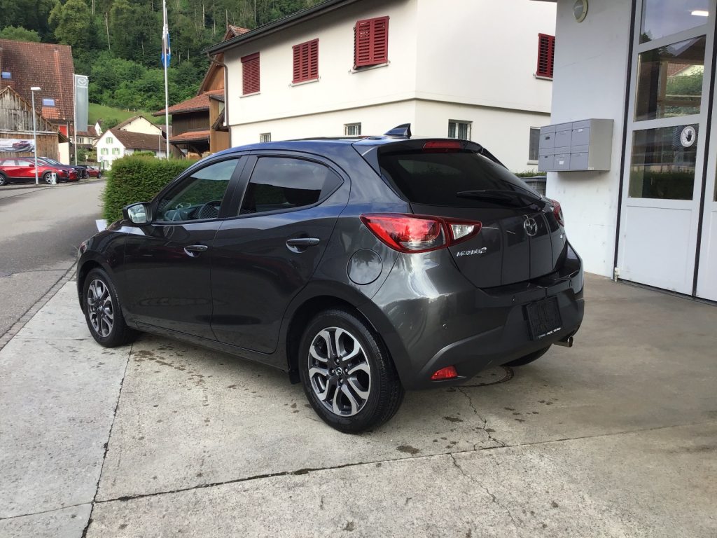 MAZDA 2 1.5 90 Revolution, Benzin, Occasion / Gebraucht, Automatik - 3
