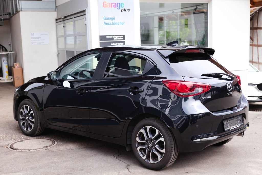MAZDA 2 1.5 115 Exclusive-Line, Mild-Hybrid Petrol/Electric, Second hand / Used, Manual - 2