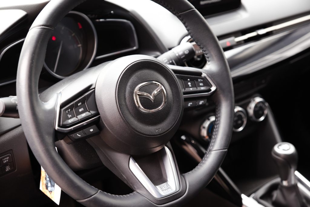 MAZDA 2 1.5 115 Exclusive-Line, Mild-Hybrid Petrol/Electric, Second hand / Used, Manual - 3