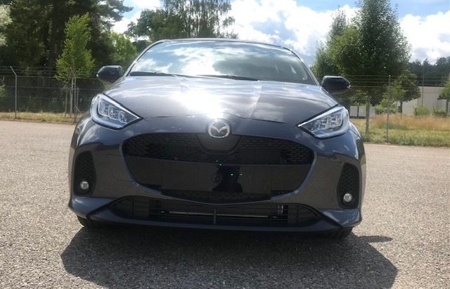 MAZDA 2 1.5 Hybrid Homura Plus, Hybride Intégral Essence/Électricité, Voiture de démonstration, Automatique - 2