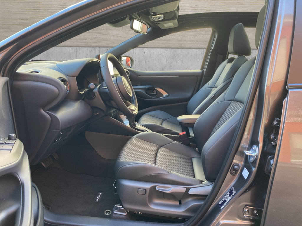 MAZDA 2 1.5 Hybrid Homura Plus, Hybride Intégral Essence/Électricité, Voiture de démonstration, Automatique - 6