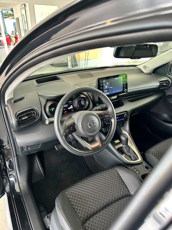 MAZDA 2 1.5 Hybrid Select, Hybride Intégral Essence/Électricité, Voiture de démonstration, Automatique - 7