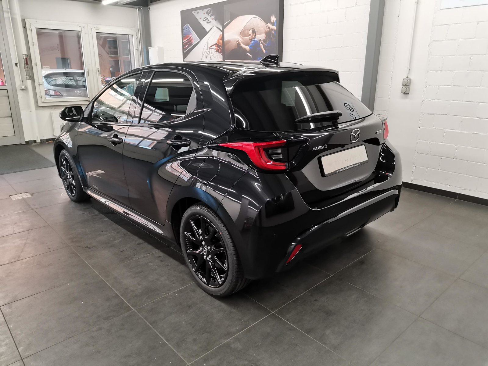 MAZDA 2 1.5 Hybrid Homura Plus, Hybride Integrale Benzina/Elettrica, Auto dimostrativa, Automatico - 4
