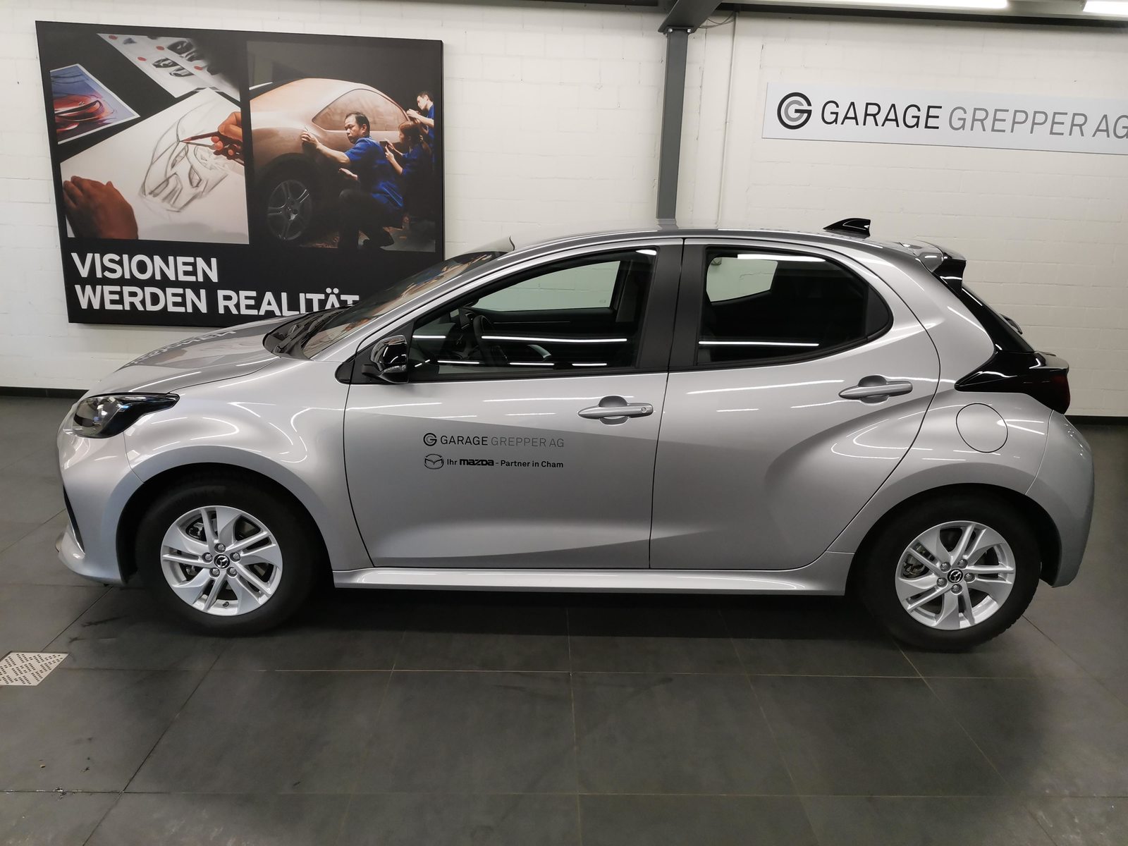 MAZDA 2 1.5 Hybrid Centre-Line, Hybride Integrale Benzina/Elettrica, Auto dimostrativa, Automatico - 3