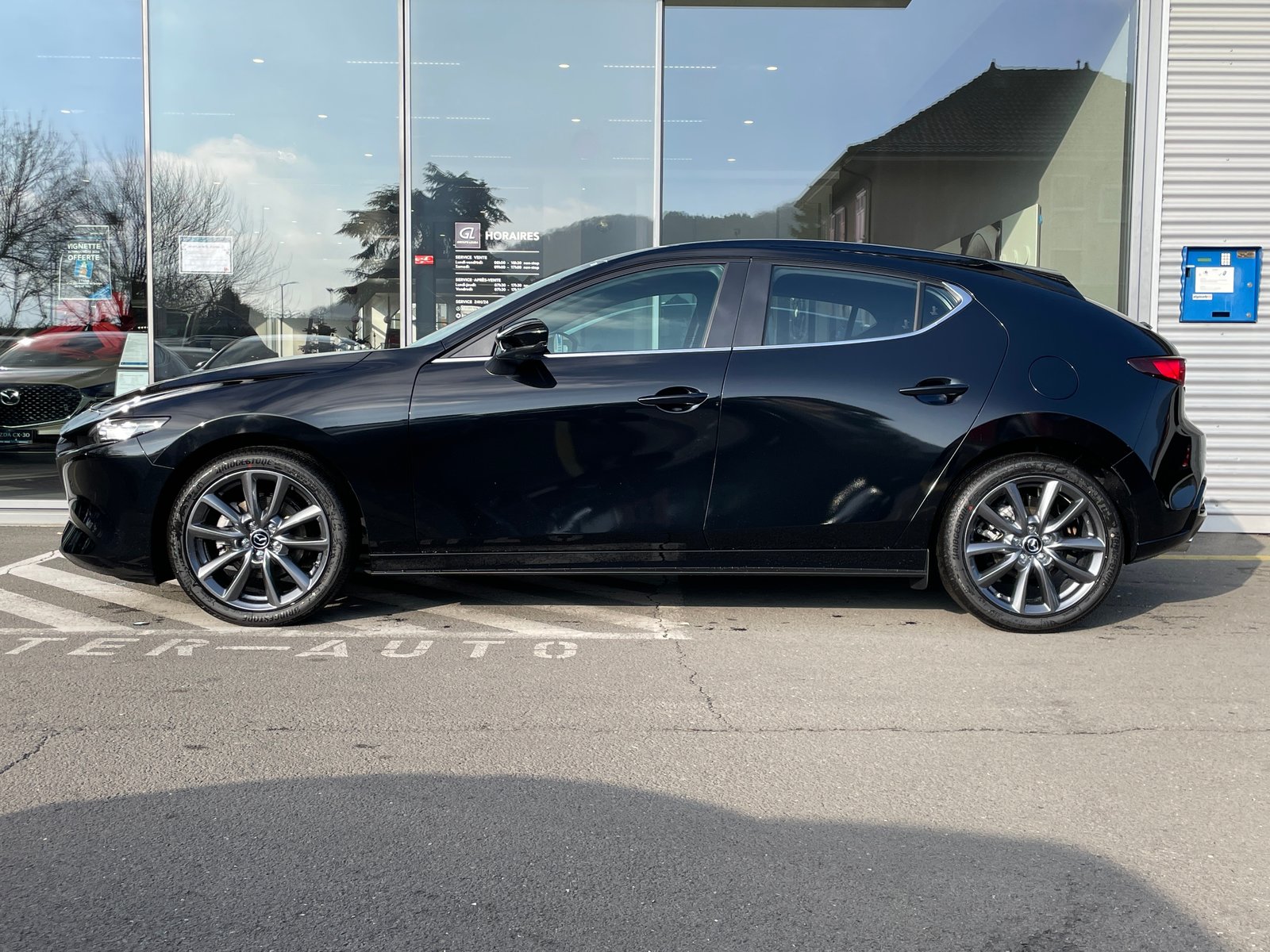 MAZDA 3 Hatchback SKYACTIV-G M Hybrid 140 Exclusive Line Aut, Hybride Léger Essence/Électricité, Voiture nouvelle, Automatique - 3