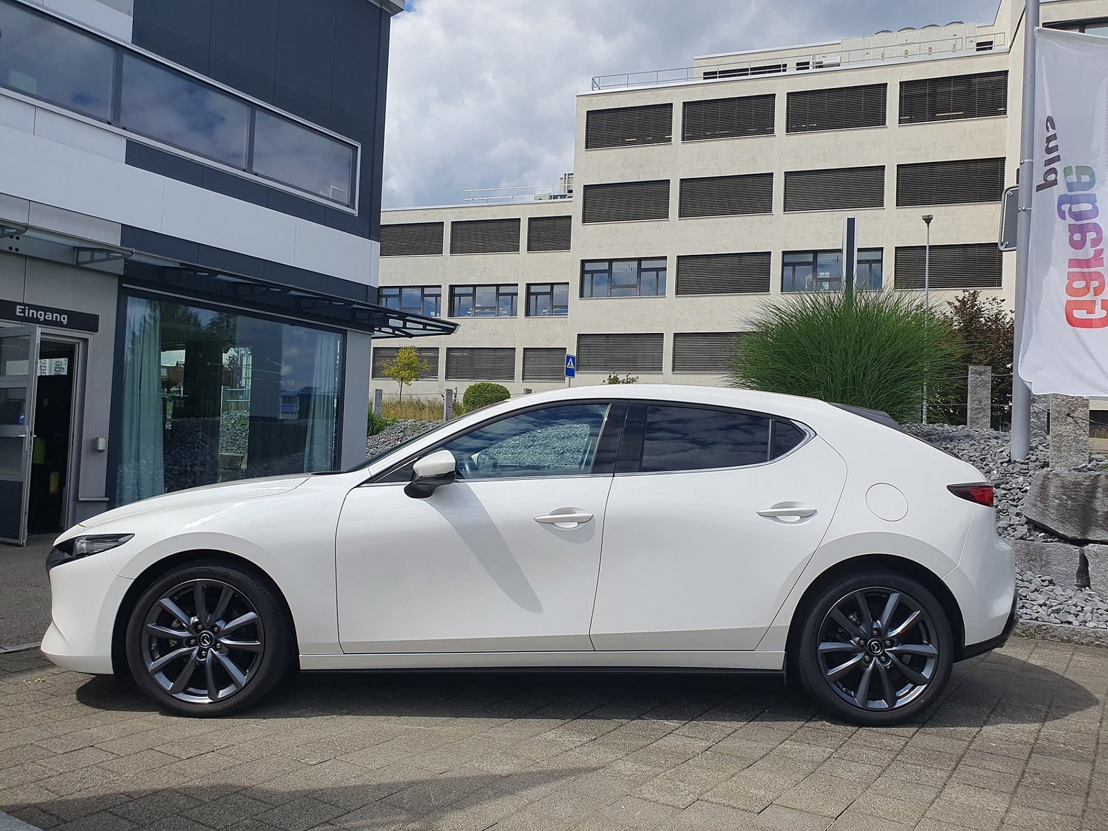 MAZDA 3 Hatchback 2.0 150 Ambition Plus, Hybride Léger Essence/Électricité, Occasion / Utilisé, Automatique - 2