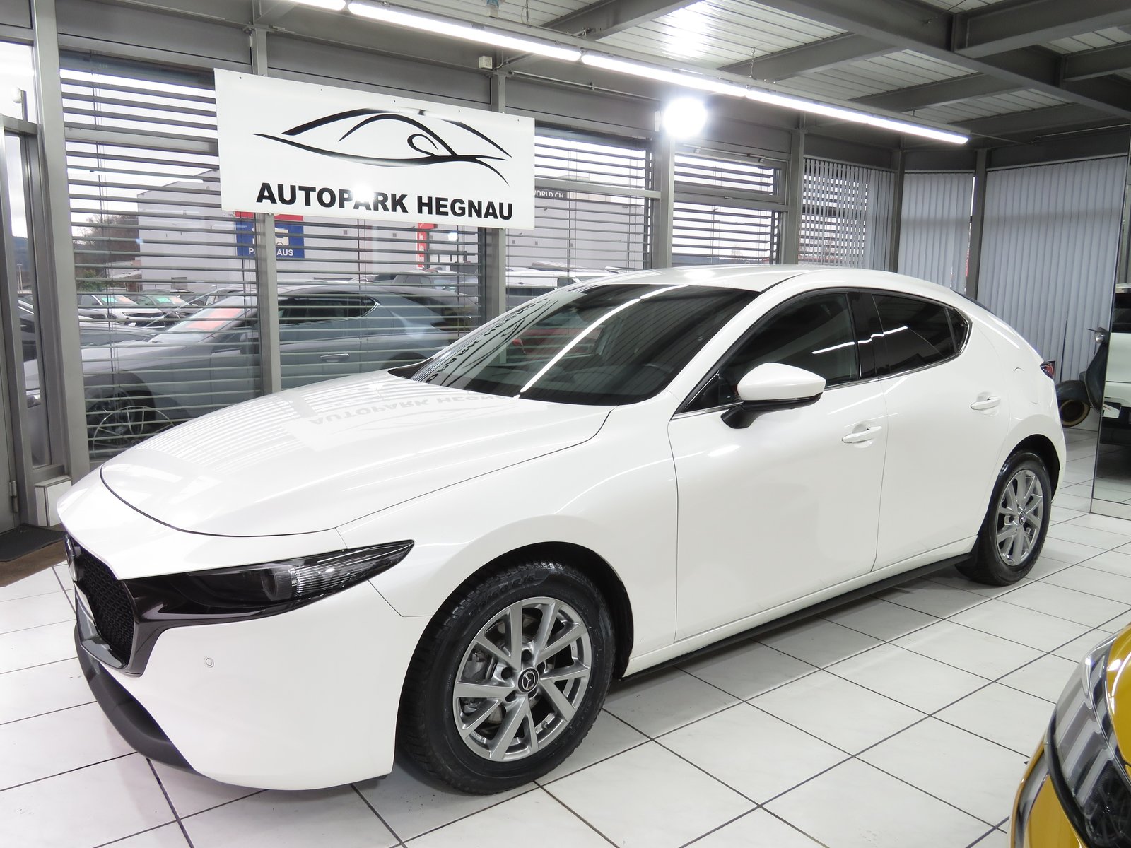 MAZDA 3 Hatchback SKYACTIV-X M Hybrid 180 Ambition Automat