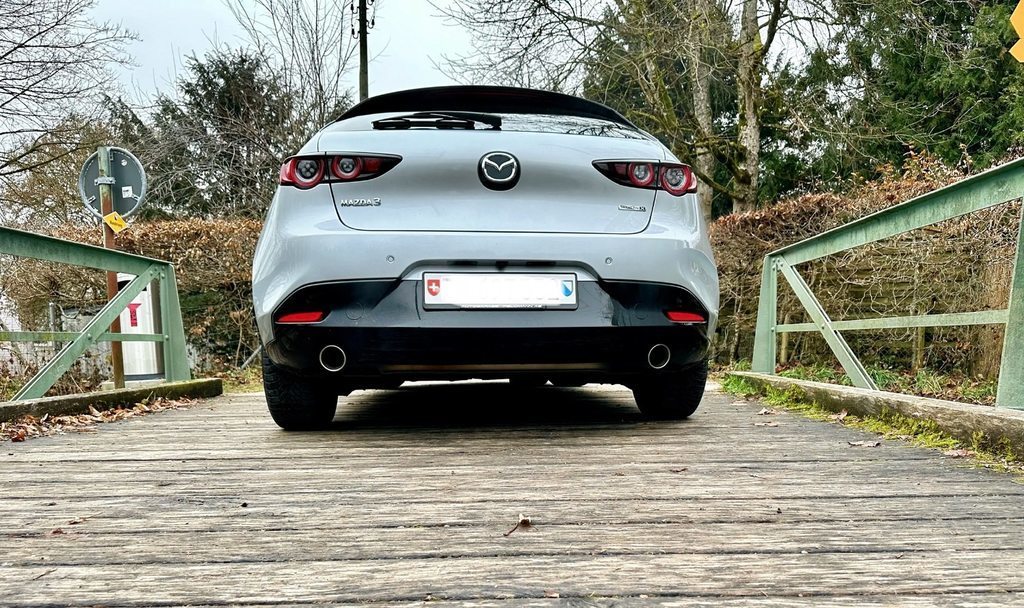 MAZDA 3 Hatchback 2.0 180 Revolution, Mild-Hybrid Benzin/Elektro, Occasion / Gebraucht, Automat - 4