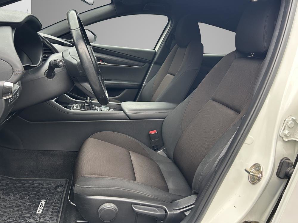 MAZDA 3 Hatchback SKYACTIV-X MHybrid 186 Revolution AWD, Mild-Hybrid Petrol/Electric, Second hand / Used, Manual - 7