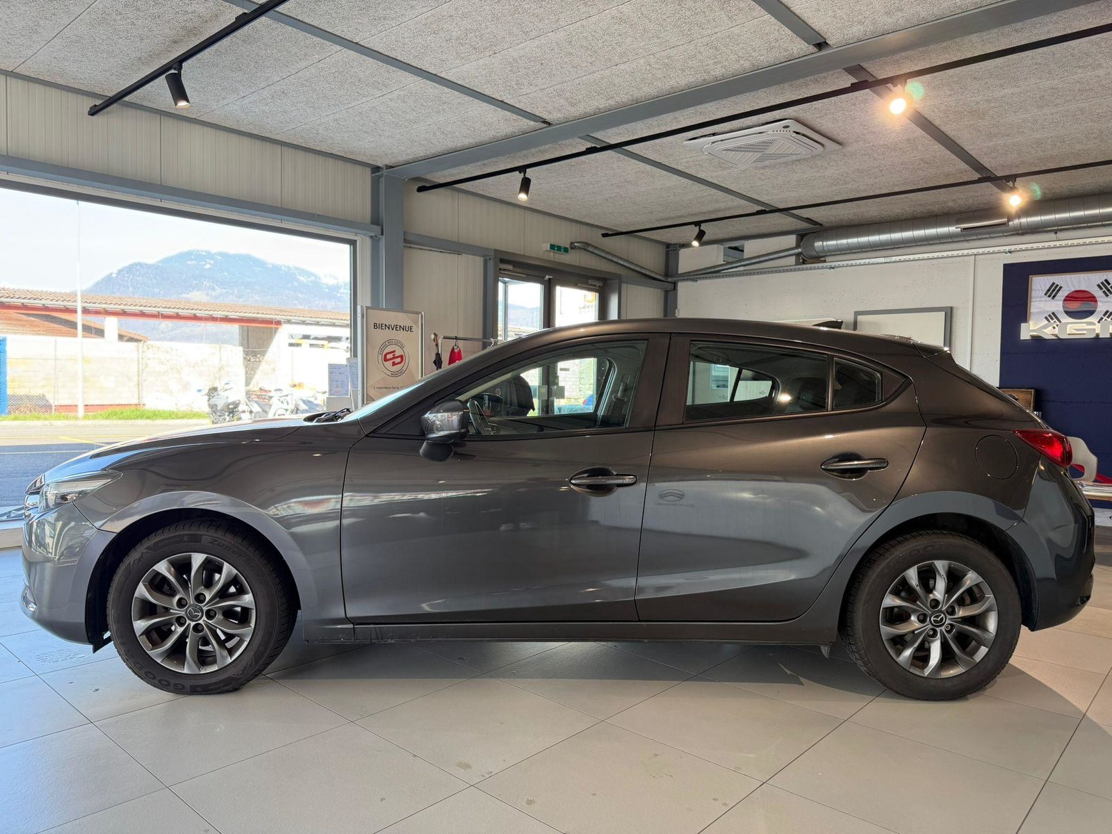 MAZDA 3 1.5 Challenge, Benzin, Occasion / Gebraucht, Handschaltung - 2