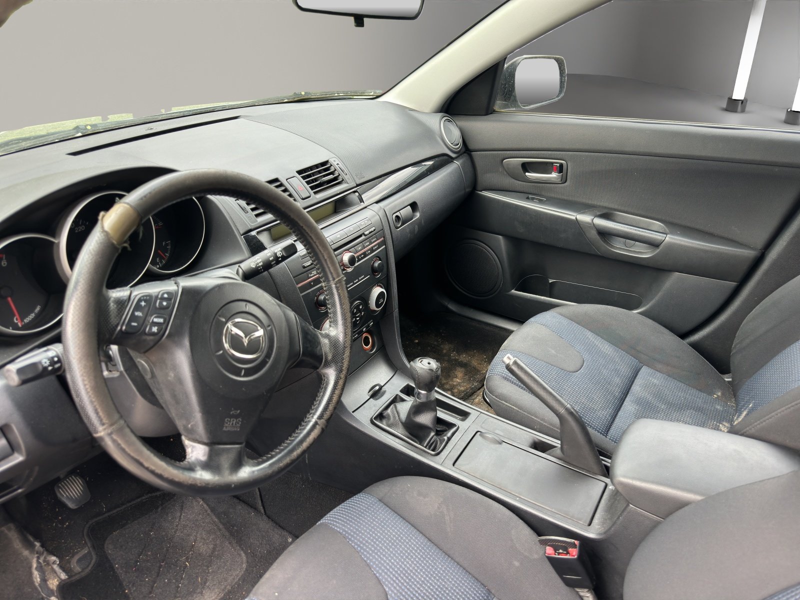 MAZDA 3 1.6 16V CD Confort, Diesel, Second hand / Used, Manual - 6
