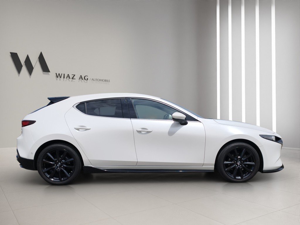 MAZDA 3 Hatchback 2.0 186 Rev. AWD Luxury, Mild-Hybrid Petrol/Electric, Second hand / Used, Manual - 2