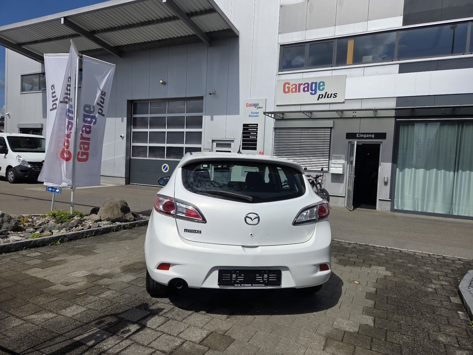MAZDA 3 Hatchback 1.6 Exclusive, Essence, Occasion / Utilisé, Manuelle - 3