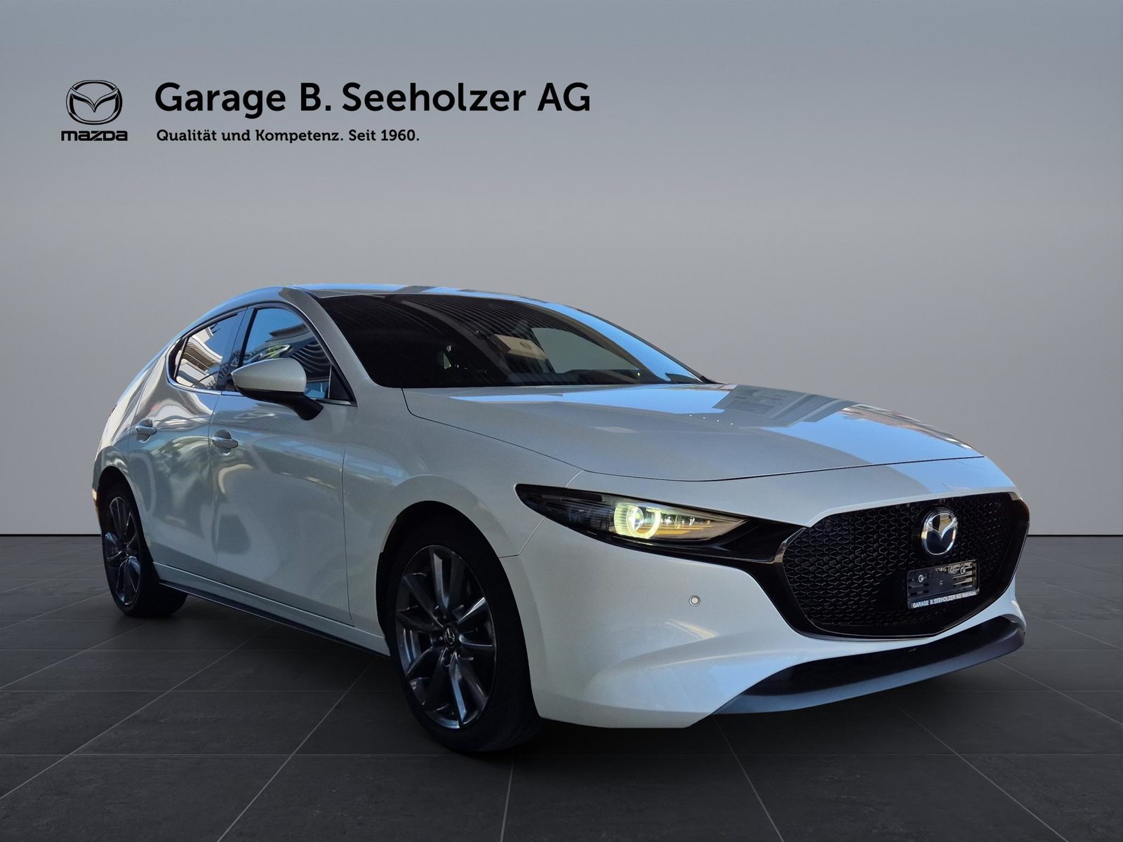 MAZDA 3 Hatchback 2.0 180 Revolution